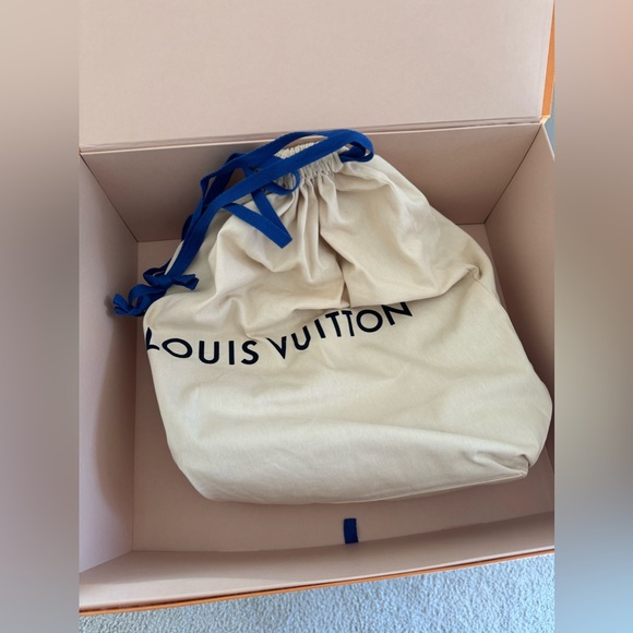 💯Authentic Louis Vuitton Odeon MM - Picture 3 of 13